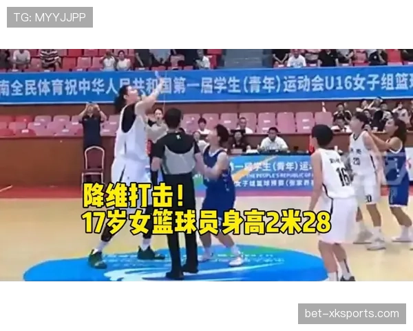 石智勇训练完顺手拎走两袋米，家里狗都比我会算卡路里